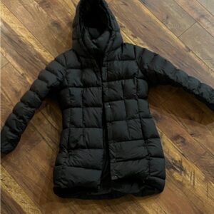 The North Face Women's Black Hooded Puffer Jacket